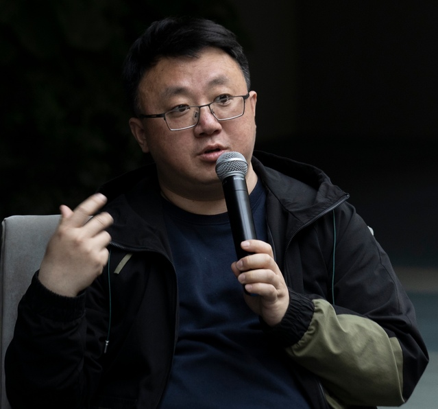 张德强(1).jpg 张德强(1).jpg