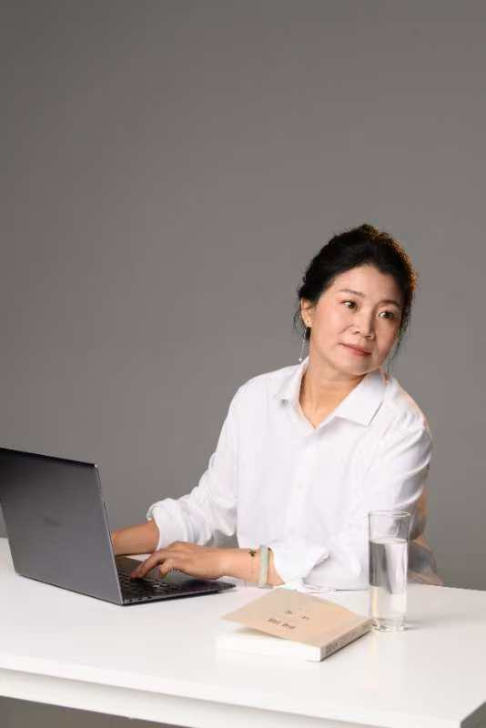 王春鸣新的.jpg 王春鸣新的.jpg